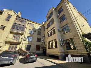 6-к квартира, вторичка, 330м2, 4/4 этаж