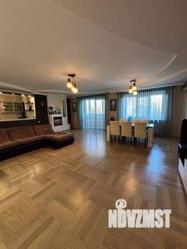 5-к квартира, вторичка, 239м2, 4/5 этаж