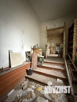 4-к квартира, вторичка, 99м2, 1/1 этаж