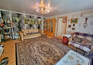 3-к квартира, вторичка, 85м2, 1/1 этаж