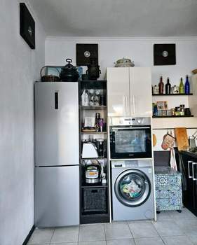 2-к квартира, вторичка, 82м2, 1/3 этаж
