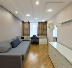 4-к квартира, вторичка, 106м2, 4/9 этаж
