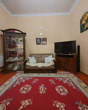 3-к квартира, вторичка, 74м2, 1/1 этаж