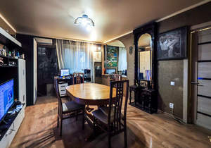 3-к квартира, вторичка, 70м2, 1/5 этаж