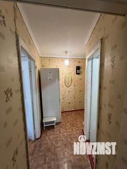 2-к квартира, вторичка, 43м2, 1/4 этаж