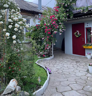 3-к квартира, вторичка, 90м2, 1/1 этаж