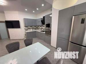 2-к квартира, вторичка, 65м2, 1/3 этаж