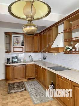 4-к квартира, вторичка, 140м2, 1/6 этаж