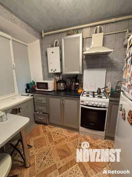 2-к квартира, вторичка, 42м2, 1/4 этаж