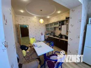 2-к квартира, вторичка, 76м2, 1/3 этаж