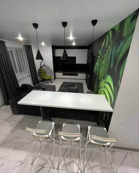 3-к квартира, вторичка, 104м2, 1/3 этаж