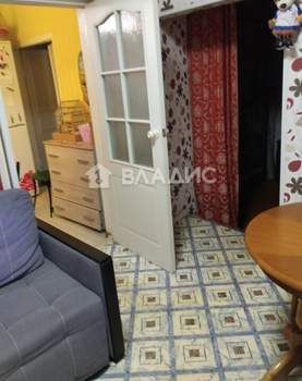 4-к квартира, вторичка, 65м2, 1/1 этаж