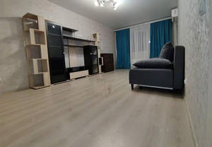 2-к квартира, вторичка, 56м2, 1/10 этаж