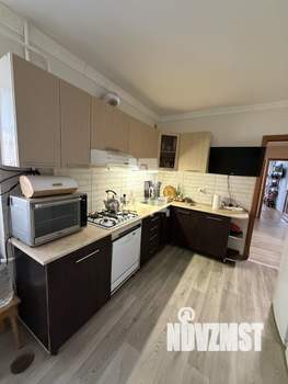 2-к квартира, вторичка, 63м2, 1/9 этаж