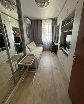3-к квартира, вторичка, 58м2, 9/9 этаж