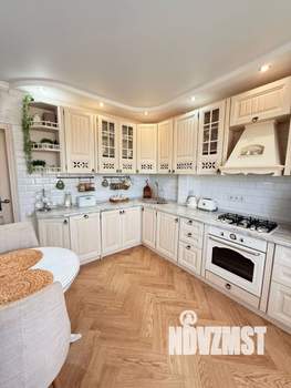 2-к квартира, вторичка, 64м2, 1/3 этаж