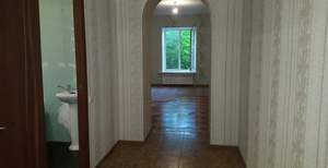 2-к квартира, вторичка, 72м2, 1/2 этаж