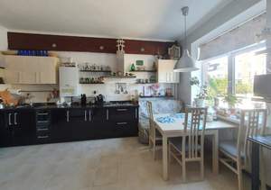 2-к квартира, вторичка, 82м2, 1/3 этаж