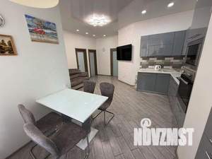 2-к квартира, вторичка, 65м2, 1/3 этаж