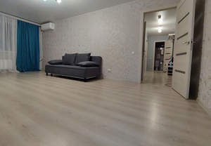 2-к квартира, вторичка, 56м2, 1/10 этаж