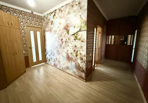 2-к квартира, вторичка, 60м2, 3/3 этаж