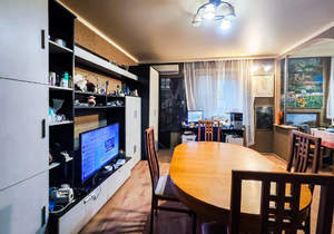 3-к квартира, вторичка, 70м2, 1/5 этаж