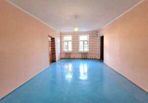 3-к квартира, вторичка, 65м2, 1/1 этаж
