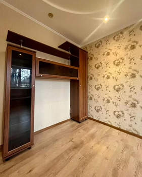 2-к квартира, вторичка, 43м2, 1/5 этаж