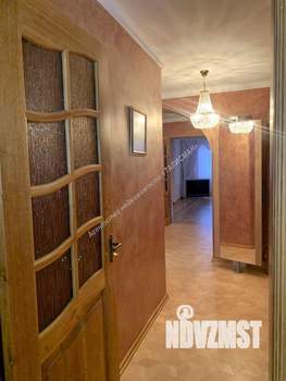 4-к квартира, вторичка, 140м2, 1/6 этаж