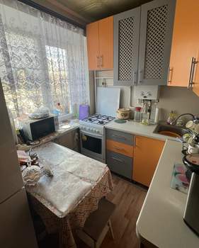 3-к квартира, вторичка, 58м2, 3/5 этаж