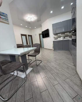 2-к квартира, вторичка, 65м2, 1/3 этаж