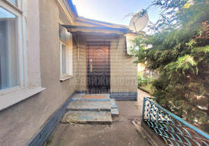3-к квартира, вторичка, 65м2, 1/1 этаж