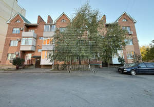 2-к квартира, вторичка, 60м2, 3/3 этаж