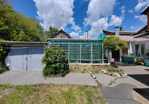 3-к квартира, вторичка, 74м2, 1/1 этаж