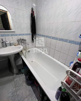 2-к квартира, вторичка, 42м2, 5/5 этаж