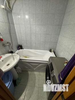 2-к квартира, вторичка, 52м2, 1/10 этаж