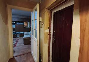 2-к квартира, вторичка, 54м2, 1/4 этаж