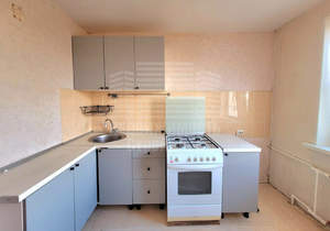 3-к квартира, вторичка, 58м2, 5/5 этаж