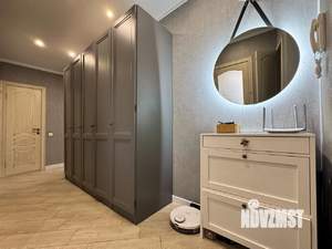 Студия квартира, вторичка, 64м2, 1/3 этаж