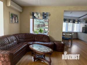 3-к квартира, вторичка, 94м2, 1/2 этаж