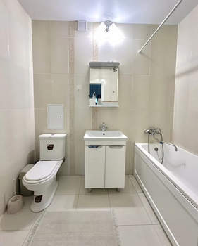 2-к квартира, вторичка, 70м2, 1/3 этаж