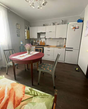 3-к квартира, вторичка, 90м2, 1/1 этаж