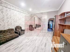 4-к квартира, вторичка, 101м2, 1/1 этаж