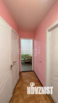 2-к квартира, вторичка, 40м2, 1/5 этаж