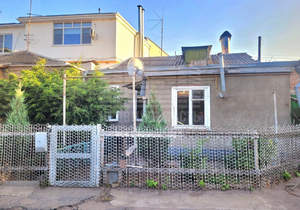 3-к квартира, вторичка, 65м2, 1/1 этаж