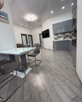 2-к квартира, вторичка, 65м2, 1/3 этаж