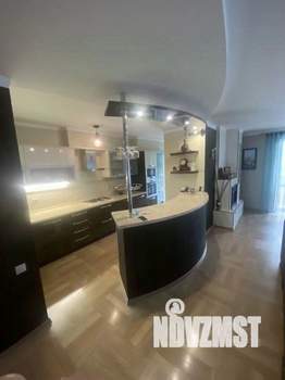 6-к квартира, вторичка, 239м2, 4/5 этаж