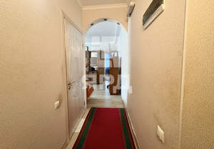 3-к квартира, вторичка, 60м2, 1/2 этаж