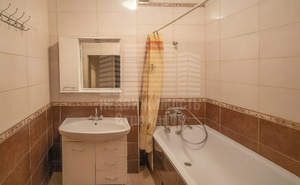 3-к квартира, вторичка, 74м2, 3/5 этаж