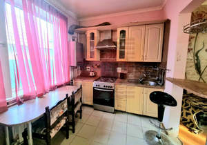 4-к квартира, вторичка, 98м2, 1/2 этаж